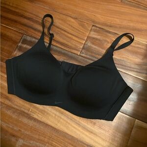 Nike soft shelled sports bra euc xl